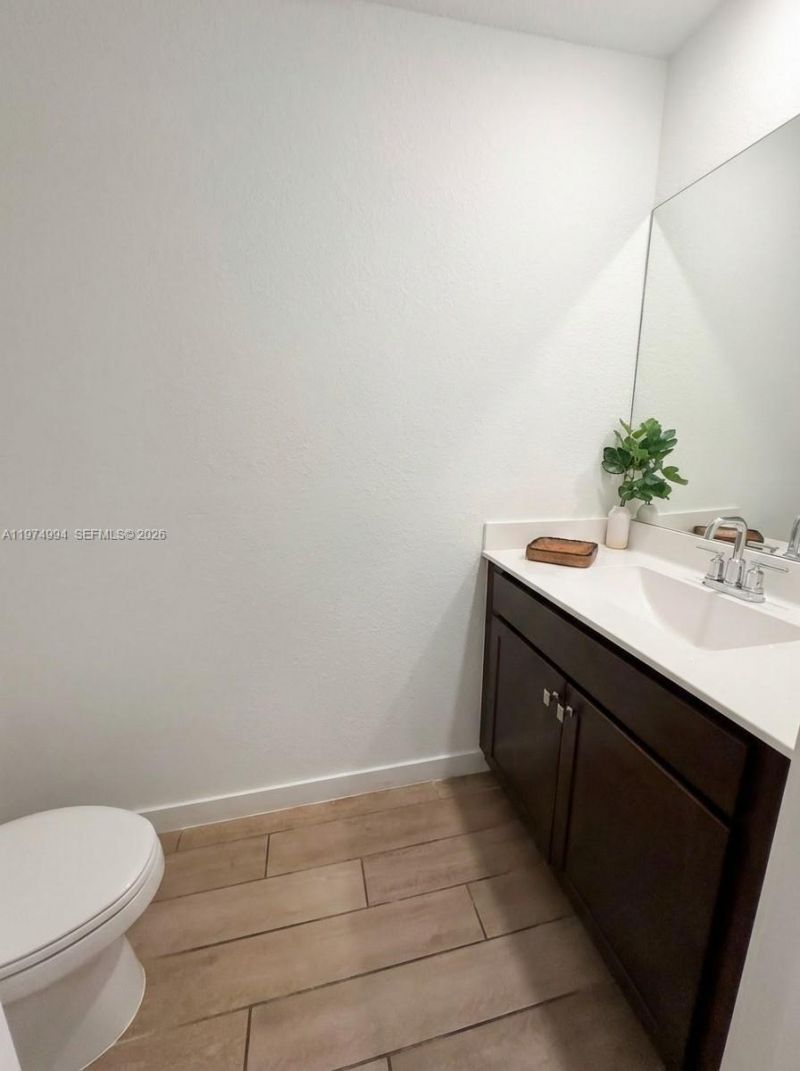 1842 SE 7th Ter , Homestead, FL 33034 Photo