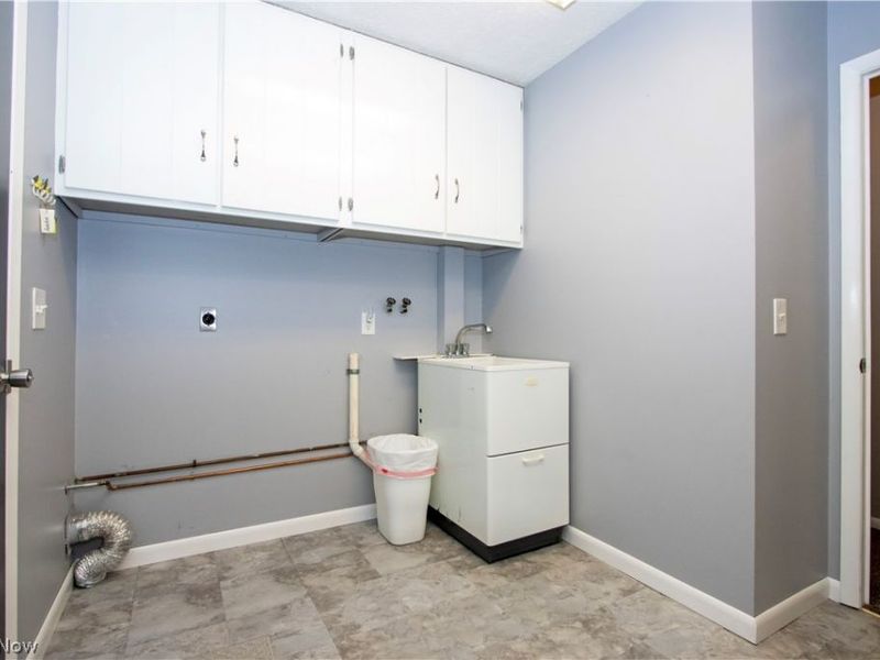 6885 Grant Drive, Westfield Center, OH 44251 Photo 12