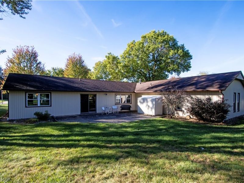 6885 Grant Drive, Westfield Center, OH 44251 Photo 25