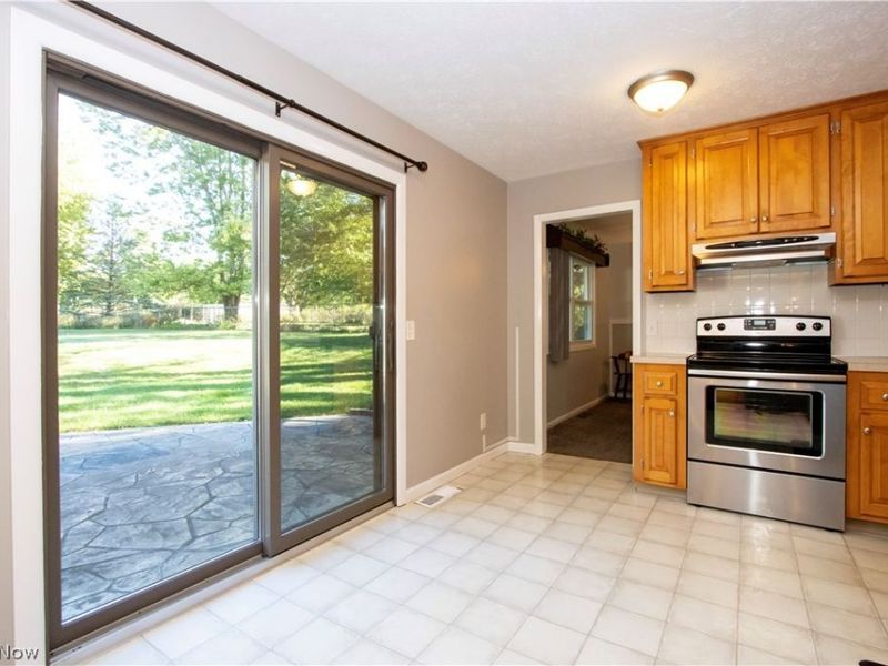 6885 Grant Drive, Westfield Center, OH 44251 Photo 9