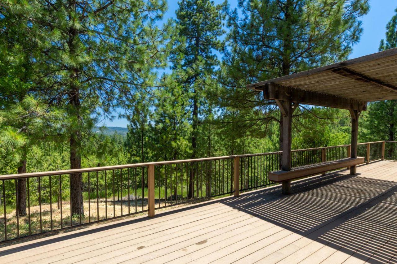 4717 Lobo Trail, Garden Valley, CA 95633 Photo