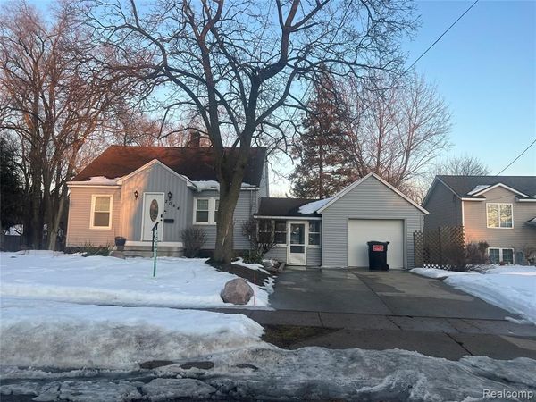 2064 Wyoming Avenue SW, Wyoming, MI 49519