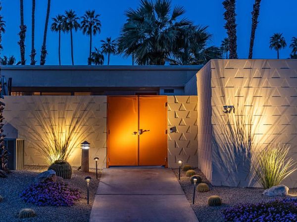 371 Desert Lakes Drive, Palm Springs, CA 92264