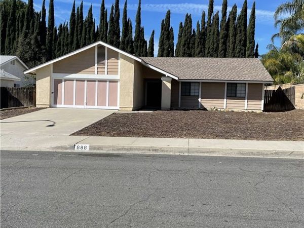 688 S Millard, Rialto, CA 92376