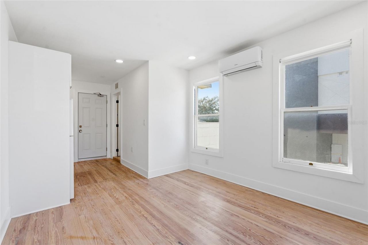 326 6th Avenue N, Unit 204, Saint Petersburg, FL 33701 Photo