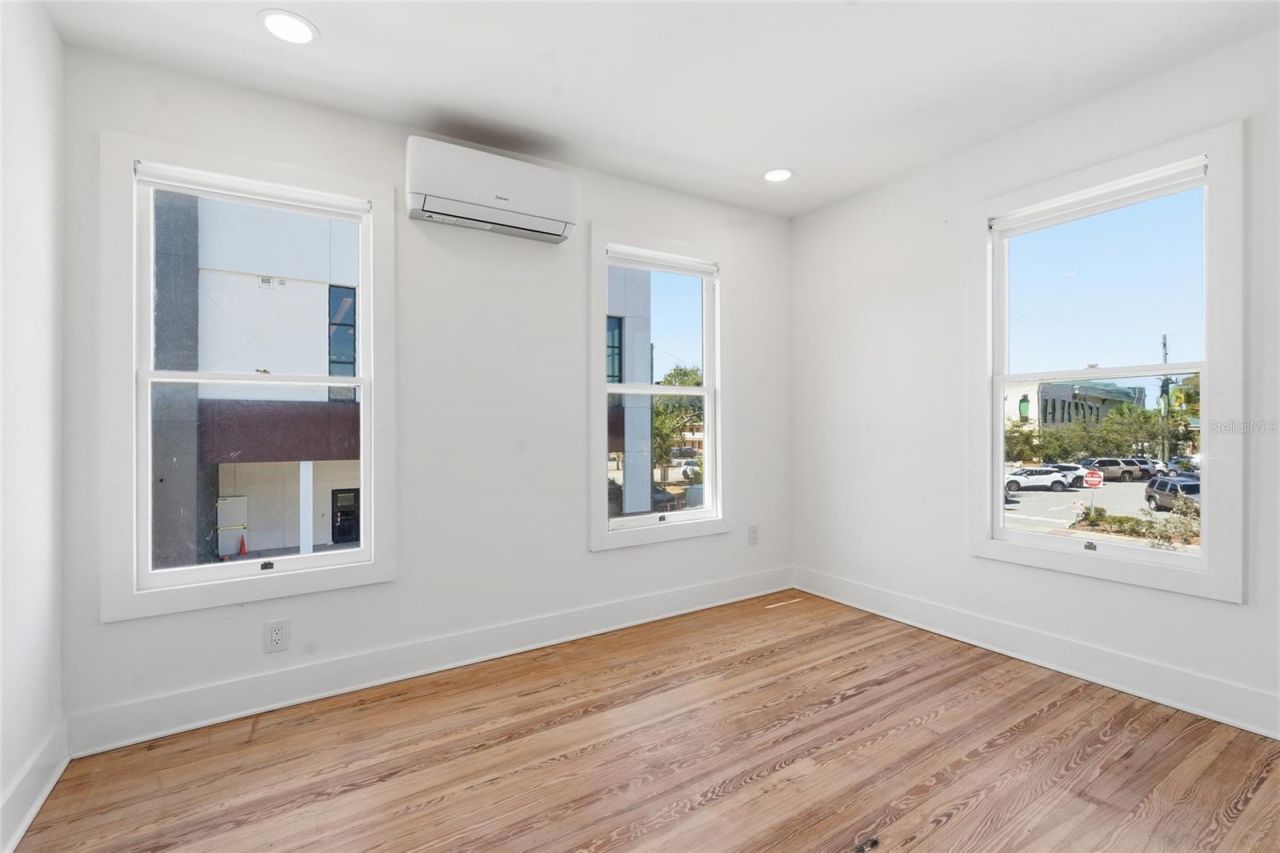 326 6th Avenue N, Unit 204, Saint Petersburg, FL 33701 Photo