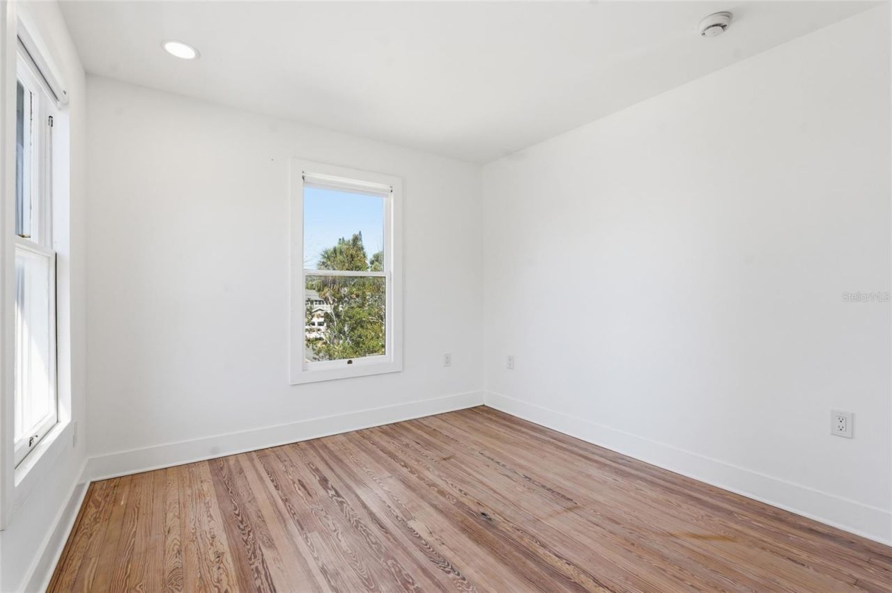 326 6th Avenue N, Unit 204, Saint Petersburg, FL 33701 Photo