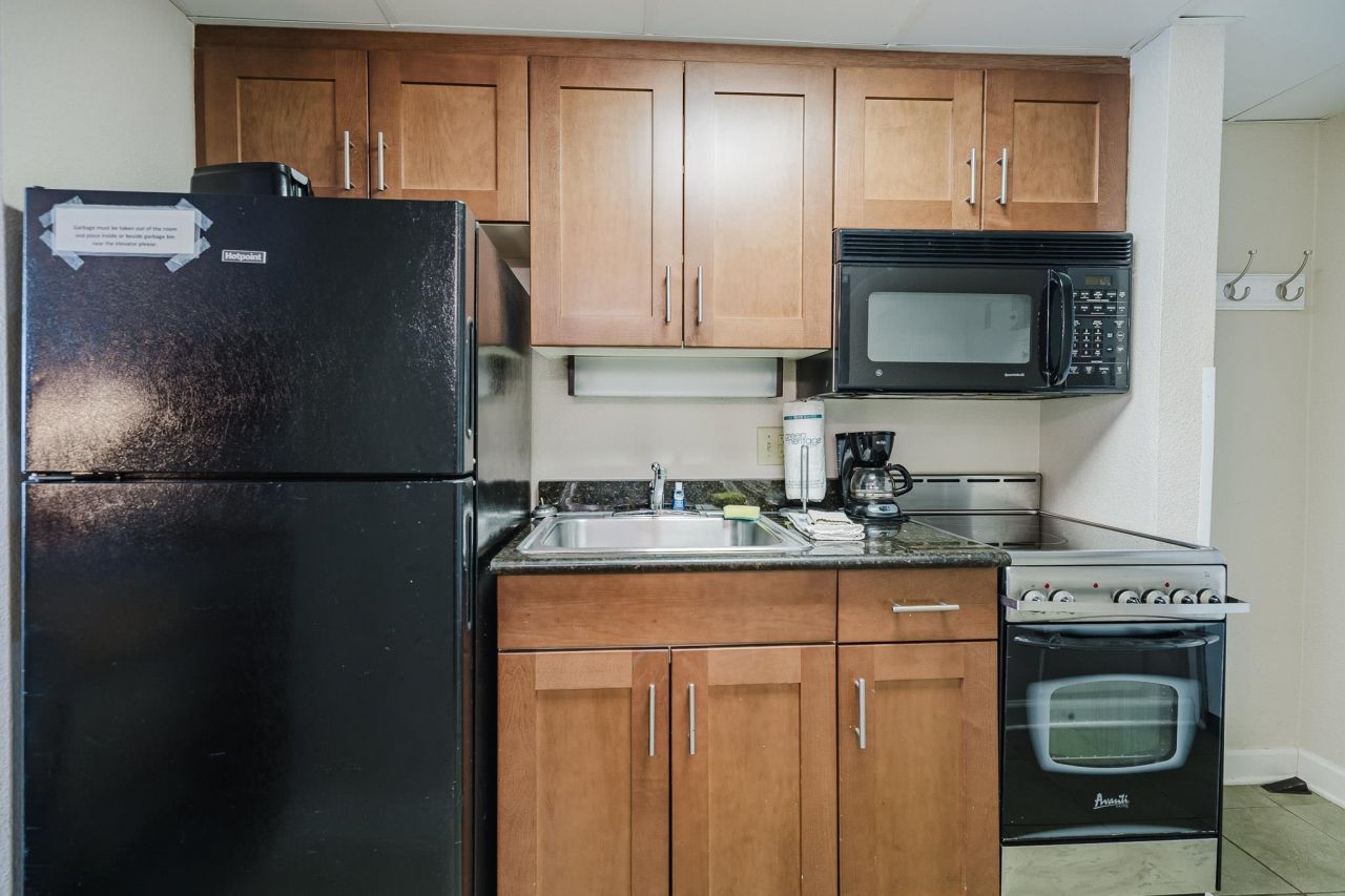 1200 Ocean Blvd. N  Photo 11