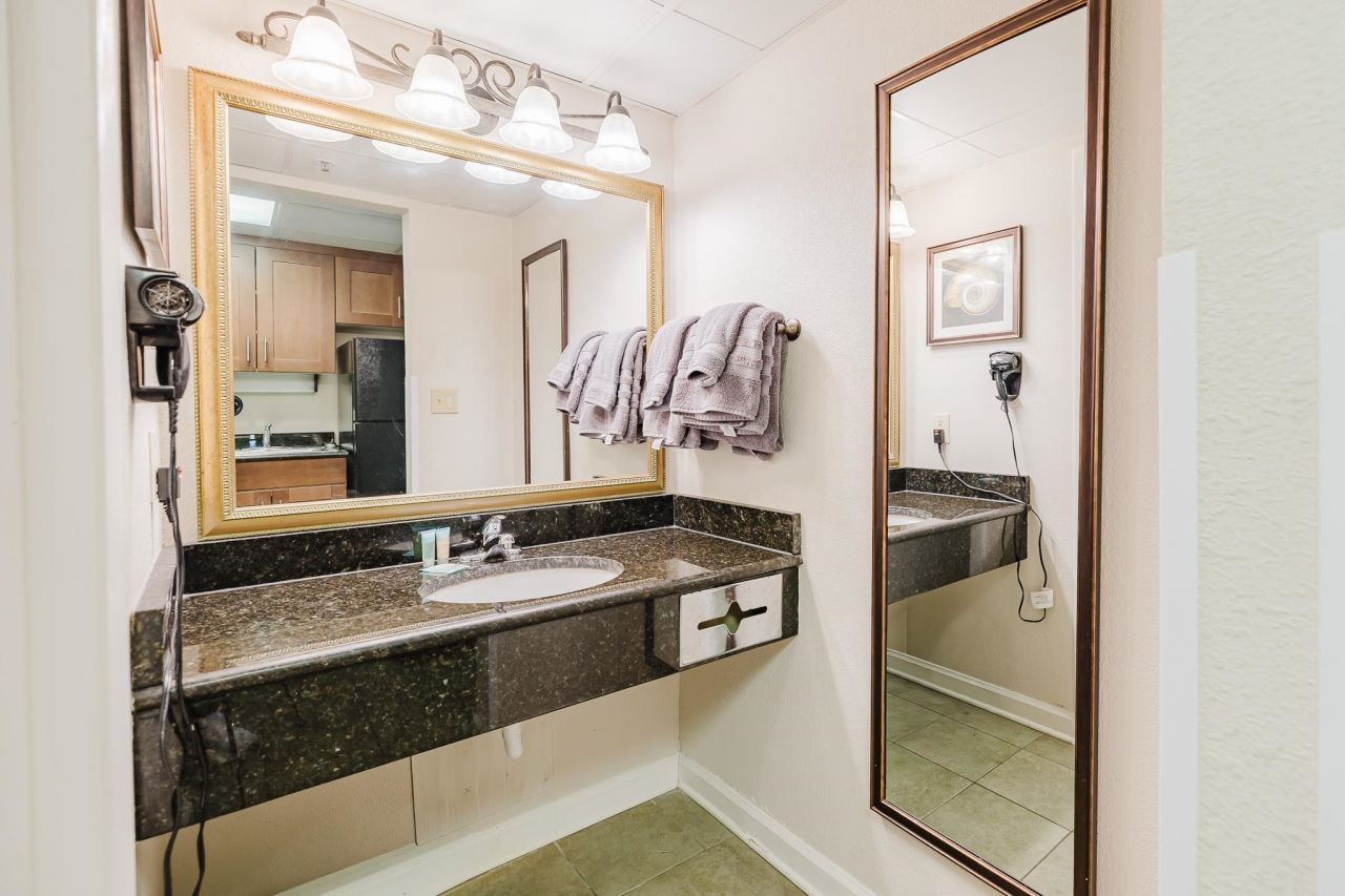 1200 Ocean Blvd. N  Photo 12