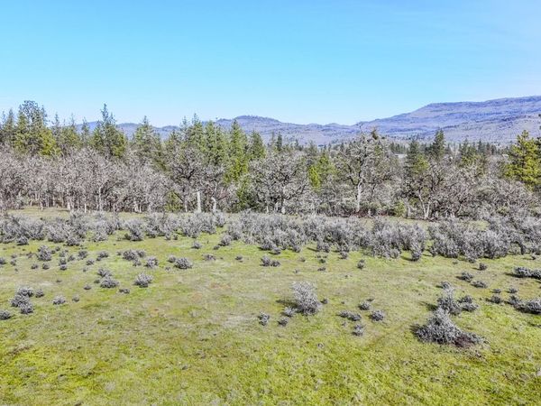 506 Greenleaf Drive, Eagle Point, OR 97524