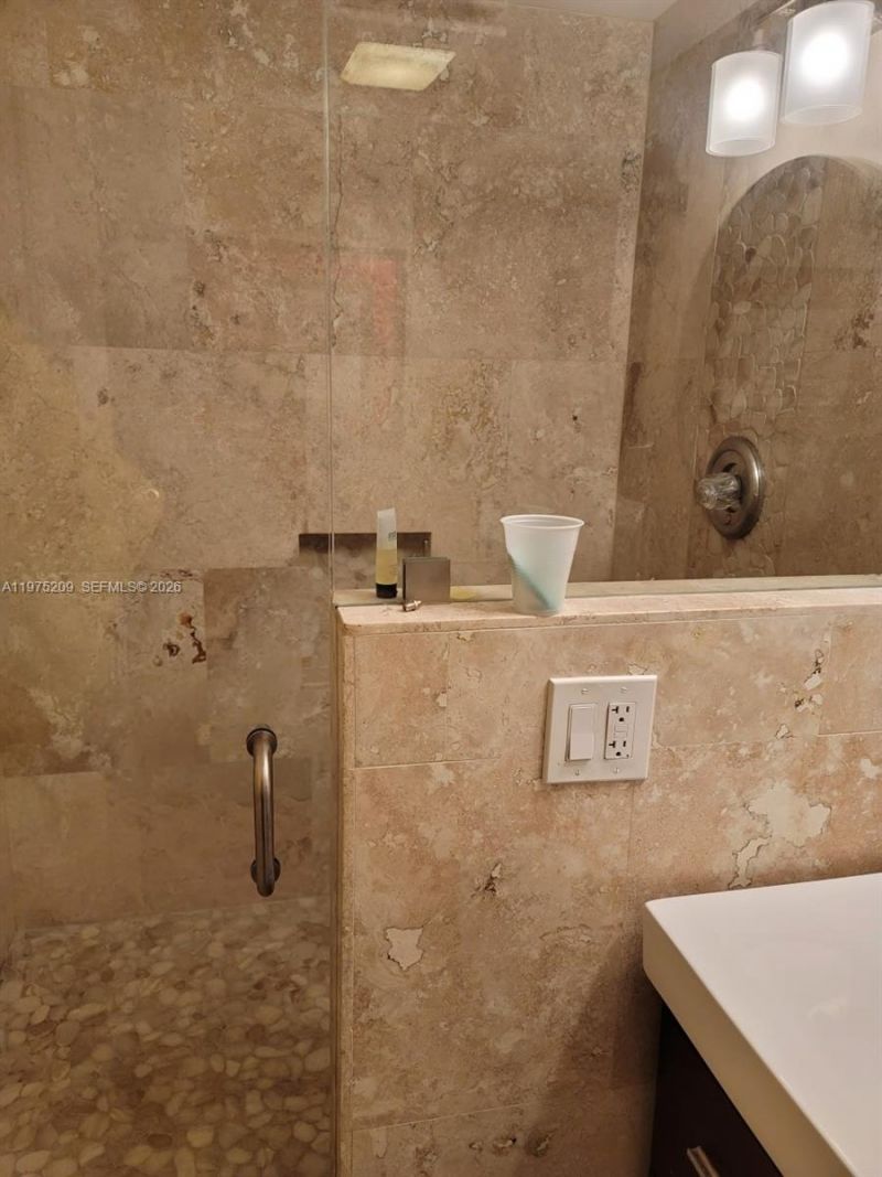 6450 Collins Ave, Unit 405, Miami Beach, FL 33141 Photo