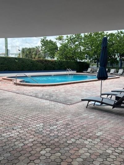 6450 Collins Ave, Unit 405, Miami Beach, FL 33141 Photo