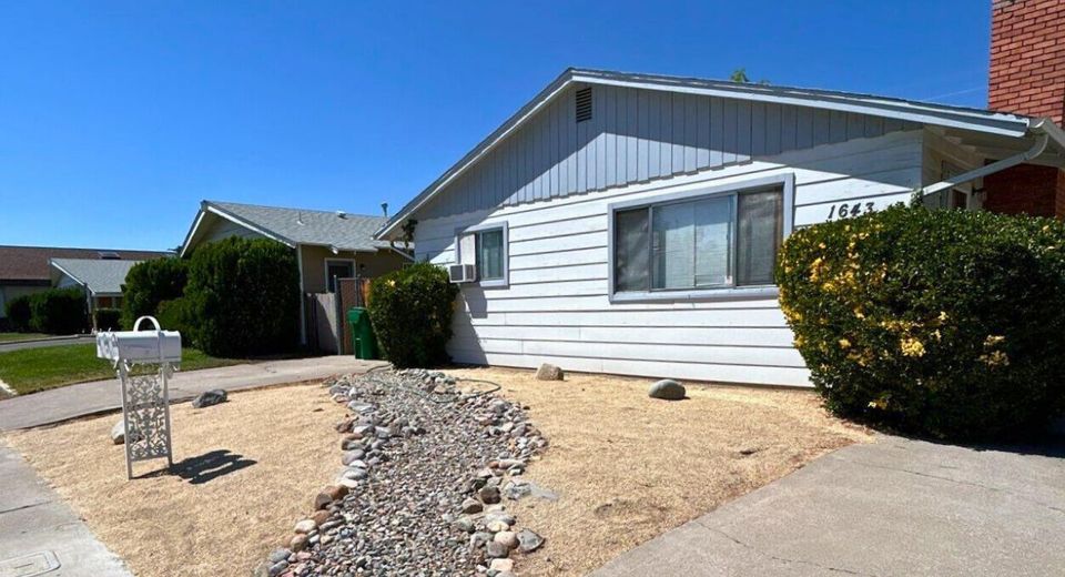 1643 Lakeside Drive, Reno, NV 89509 Photo