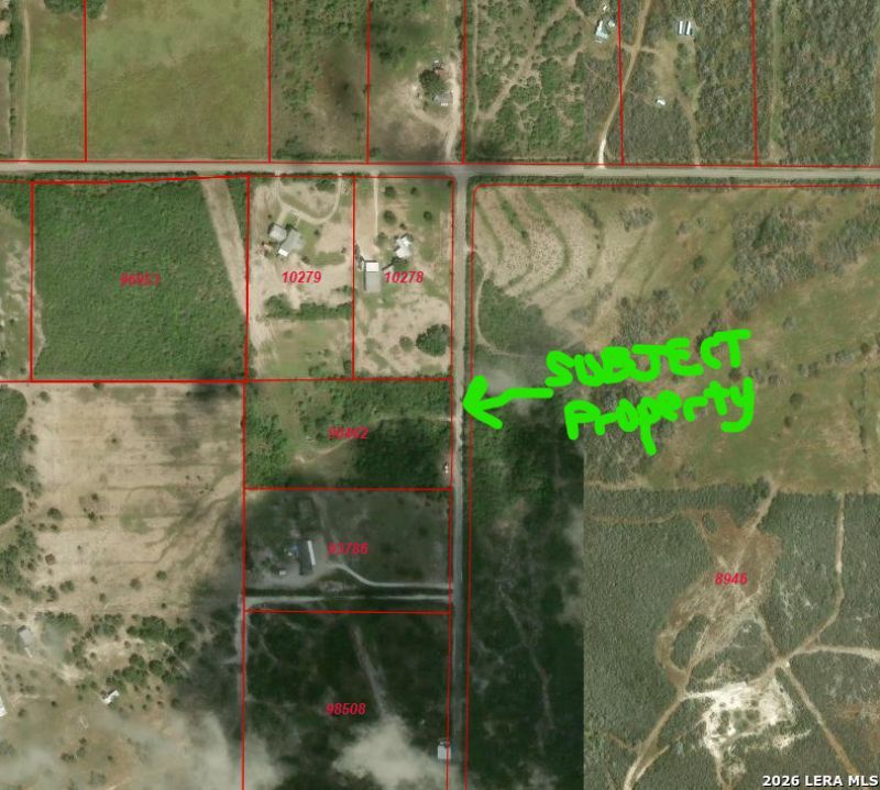 8113 Chestnut Ln, Normanna, TX 78102 Main Photo