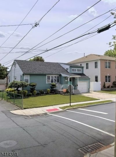 1074 Garry Ter, Secaucus, NJ 07094 Main Photo