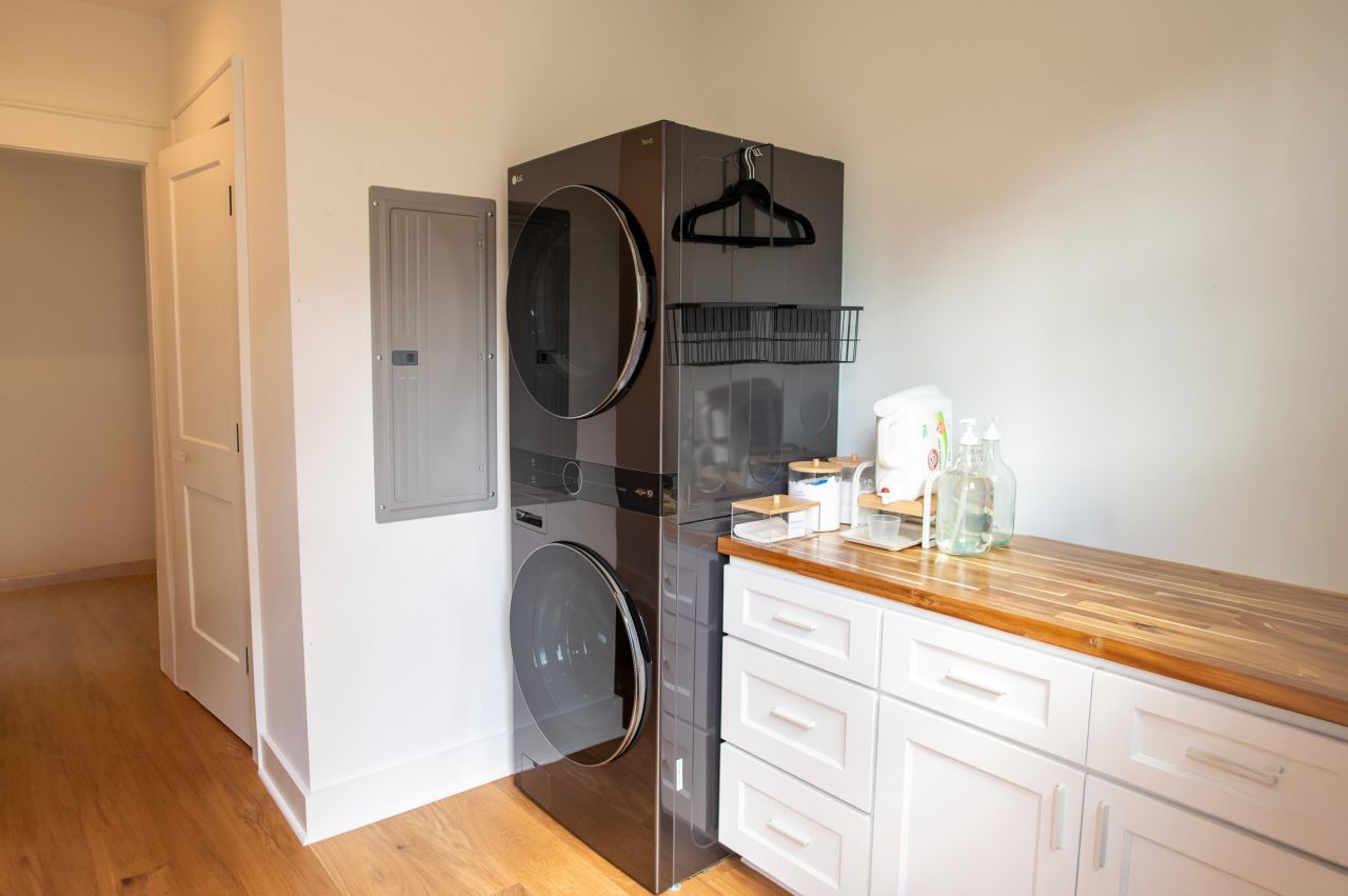 81 Race Street Photo 6