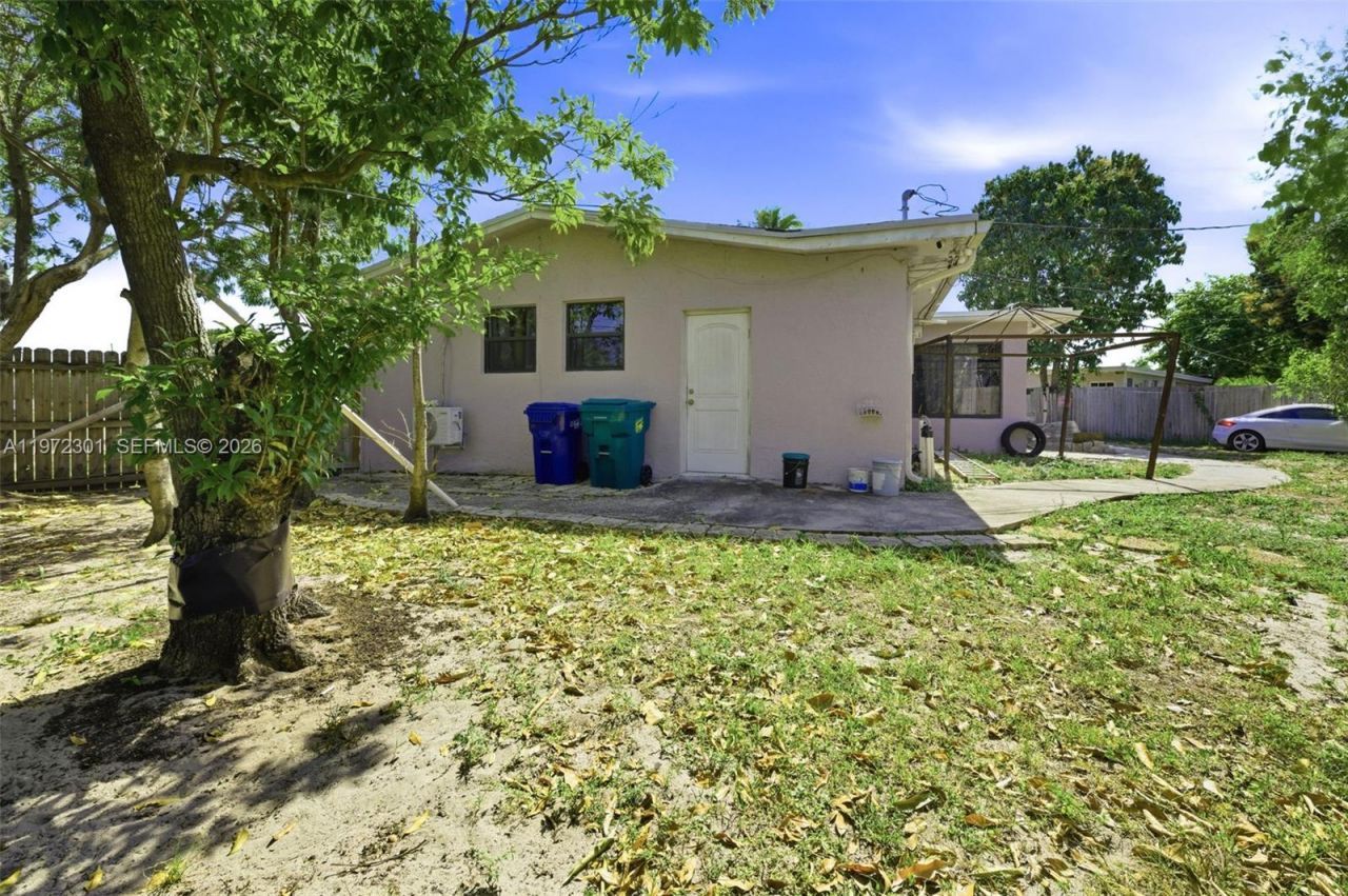 2681 NW 43rd Ave, Lauderhill, FL 33313 Photo