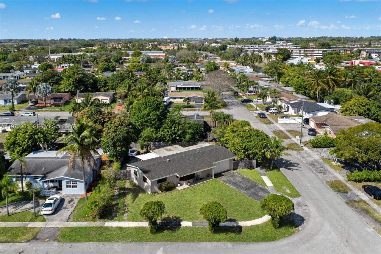 2681 NW 43rd Ave, Lauderhill, FL 33313 Photo