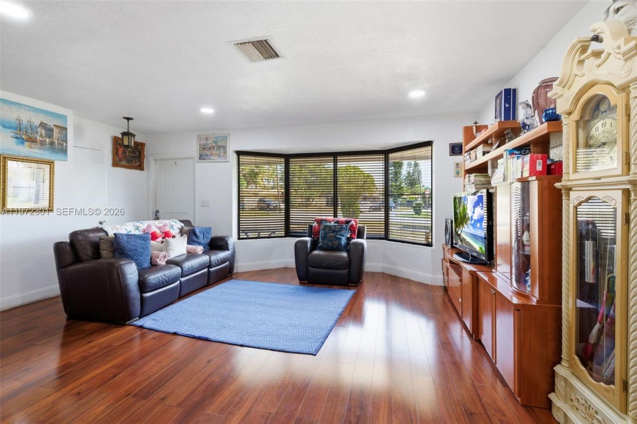 2681 NW 43rd Ave, Lauderhill, FL 33313 Photo