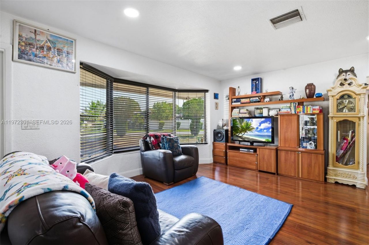 2681 NW 43rd Ave, Lauderhill, FL 33313 Photo