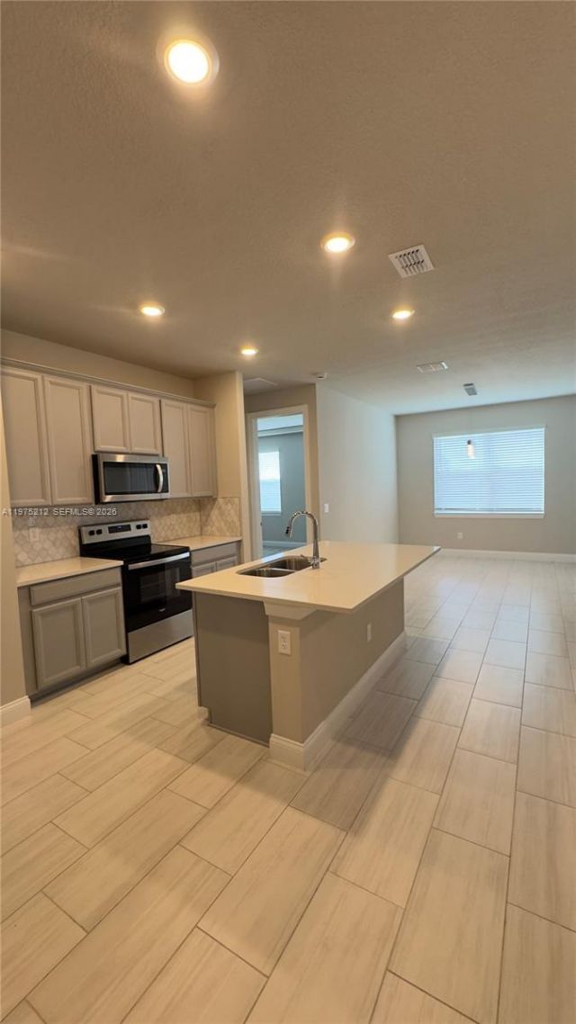 6712 NW Cloverdale Ave , Port Saint Lucie, FL 34987 Photo