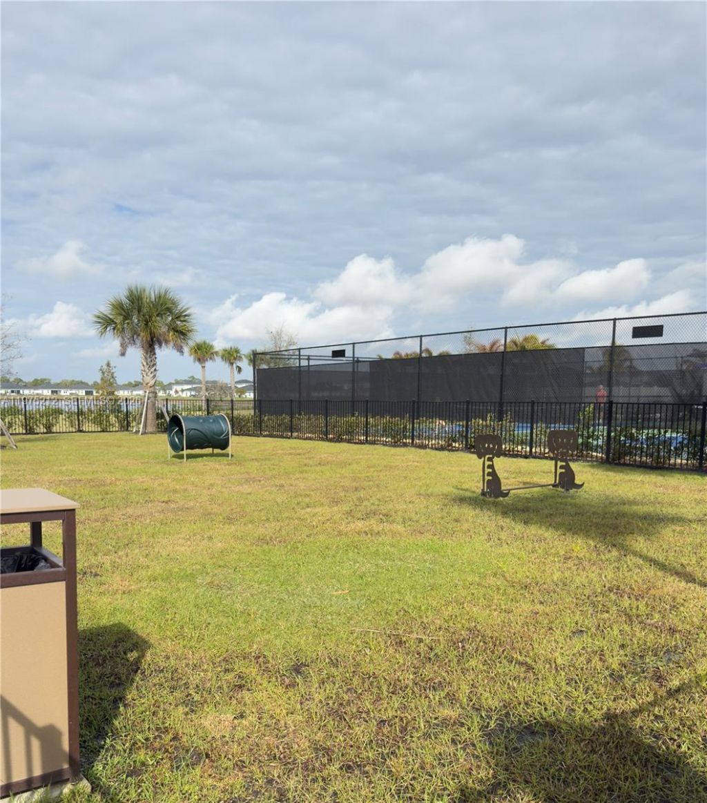 6712 NW Cloverdale Ave , Port Saint Lucie, FL 34987 Photo