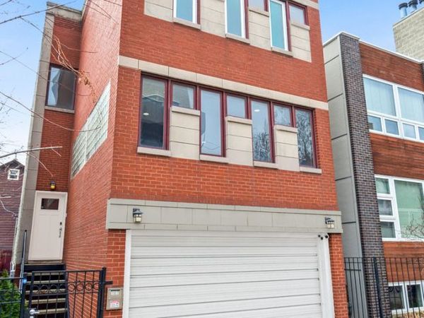 1527 W Pearson Street , Chicago, IL 60642