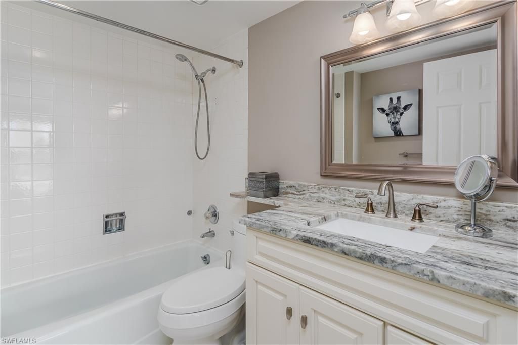 300 Park Shore Dr, Unit 3D, Naples, FL 34103 Photo