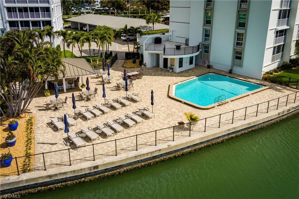 300 Park Shore Dr, Unit 3D, Naples, FL 34103 Photo