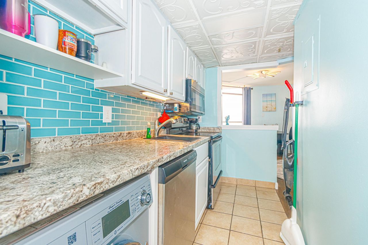 6804 N Ocean Blvd.  Photo 11