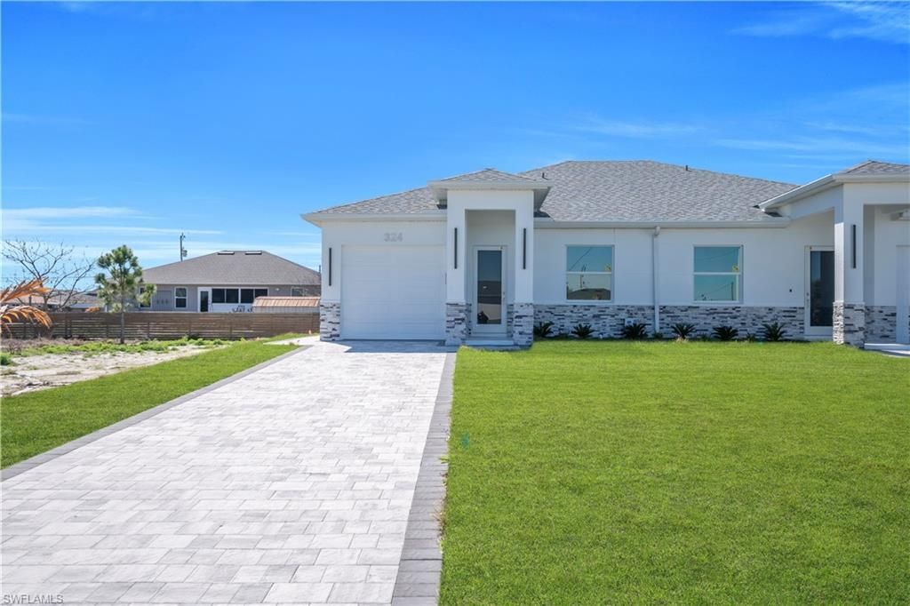 322-324 Poplar St, Lehigh Acres, FL 33974 Photo