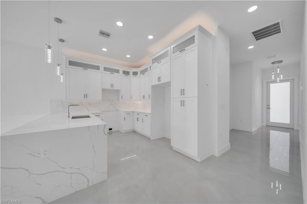 322-324 Poplar St, Lehigh Acres, FL 33974 Photo