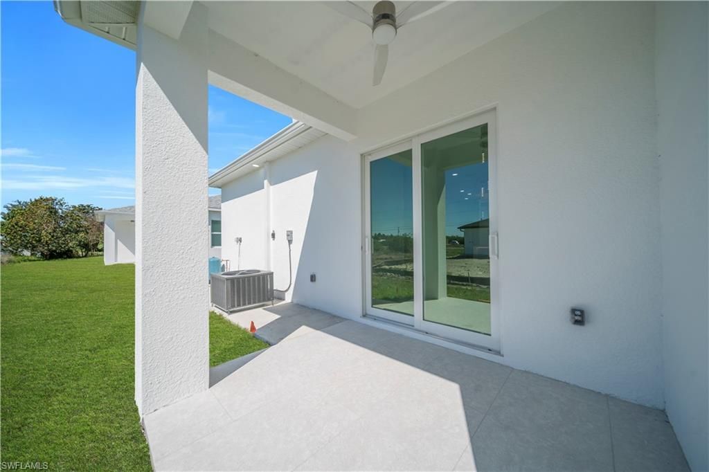 322-324 Poplar St, Lehigh Acres, FL 33974 Photo