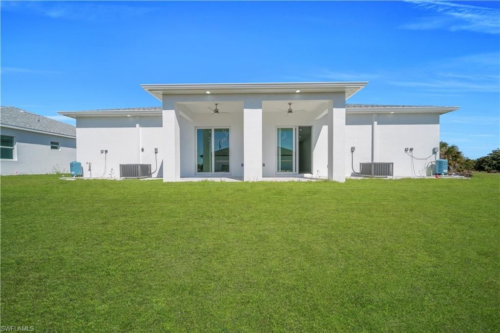 322-324 Poplar St, Lehigh Acres, FL 33974 Photo