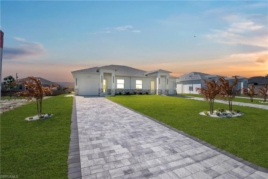 322-324 Poplar St, Lehigh Acres, FL 33974 Photo