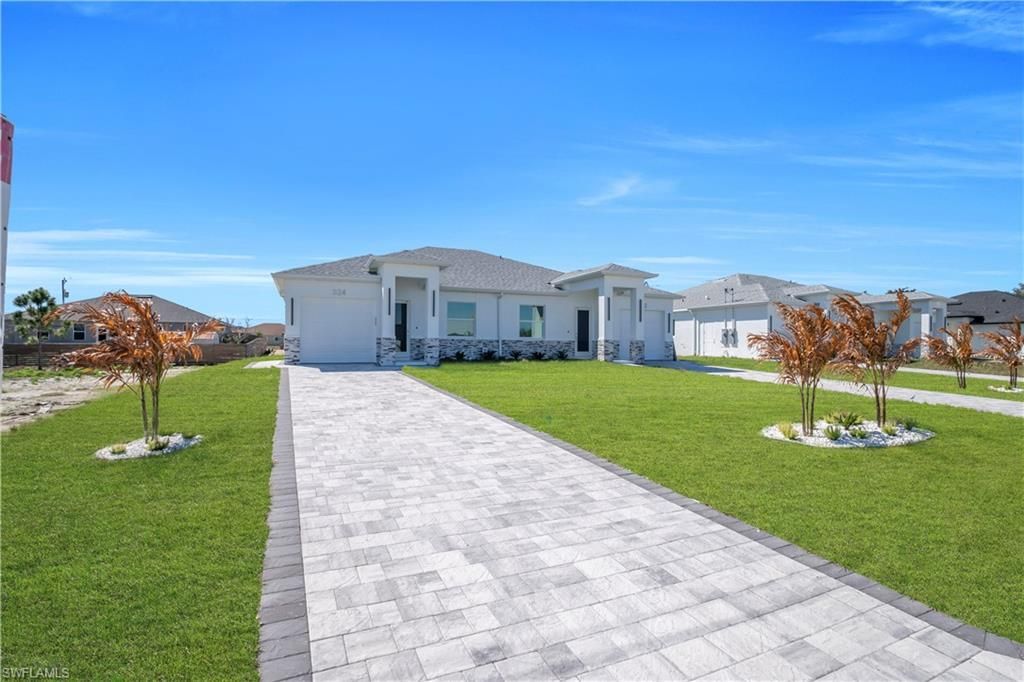 322-324 Poplar St, Lehigh Acres, FL 33974 Photo