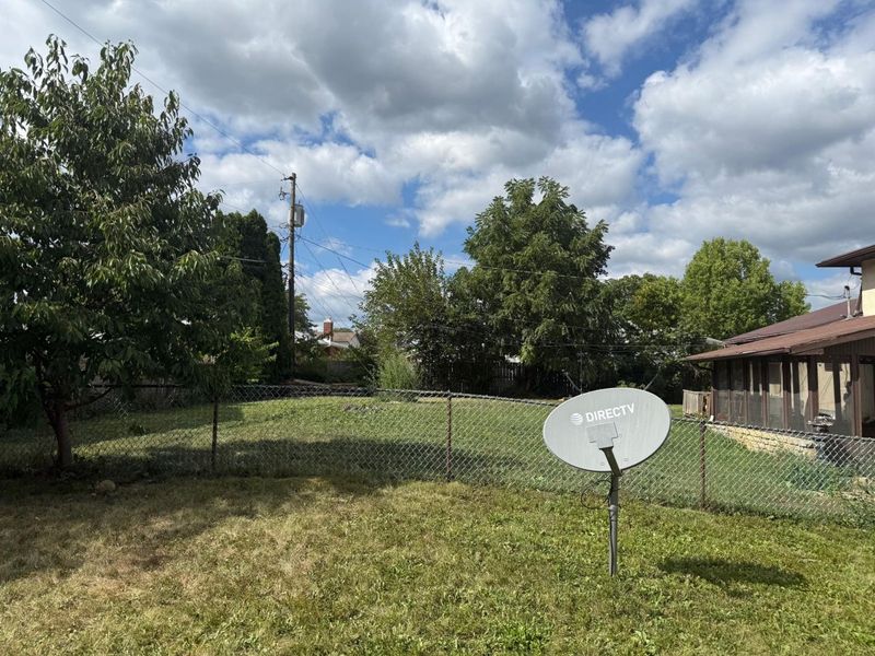 1239 Bradshire Drive , Columbus, OH 43220 Photo 7