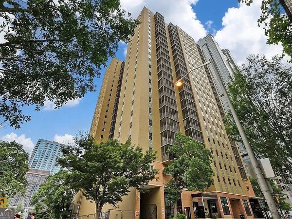 300 Peachtree Street NE, Unit APT 4C, Atlanta, GA 30308
