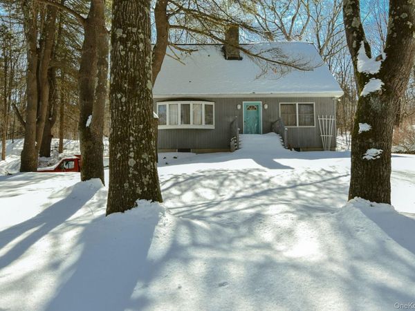 94 Hill Top Road , Rhinebeck, NY 12572