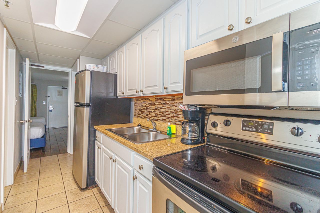 6804 N Ocean Blvd.  Photo 17