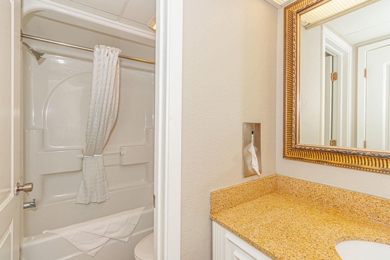 6804 N Ocean Blvd.  Photo 23