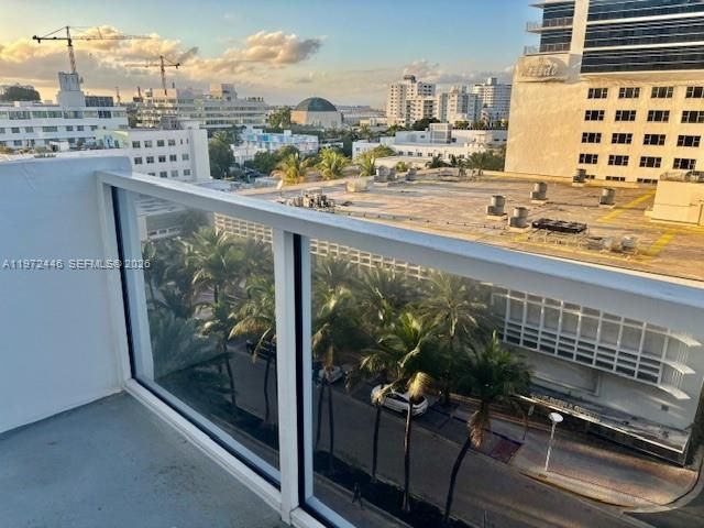 100 Lincoln Rd, Unit 823, Miami Beach, FL 33139 Photo