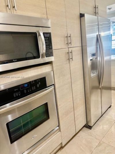 100 Lincoln Rd, Unit 823, Miami Beach, FL 33139 Photo