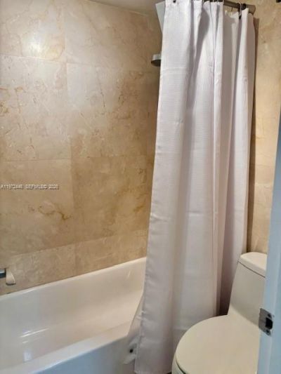 100 Lincoln Rd, Unit 823, Miami Beach, FL 33139 Photo