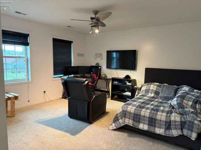 1485 Autumnwoods Drive, Fremont, OH 43420 Photo 16