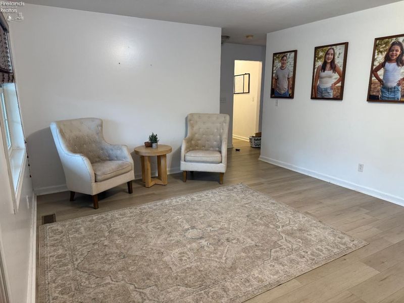 1485 Autumnwoods Drive, Fremont, OH 43420 Photo 2