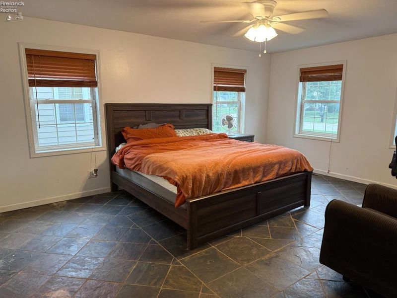 1485 Autumnwoods Drive, Fremont, OH 43420 Photo 26