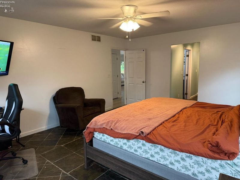 1485 Autumnwoods Drive, Fremont, OH 43420 Photo 27