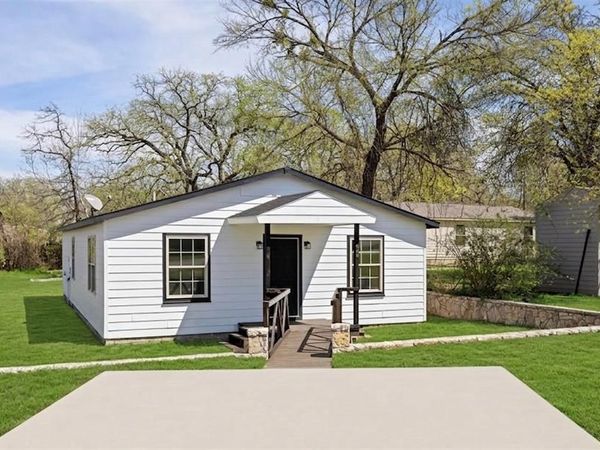 609 western hills Trail, Granbury, TX 76049