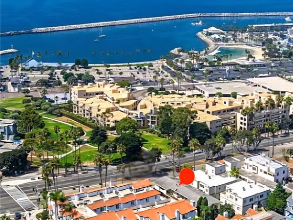 208 N Catalina, Redondo Beach, CA 90277